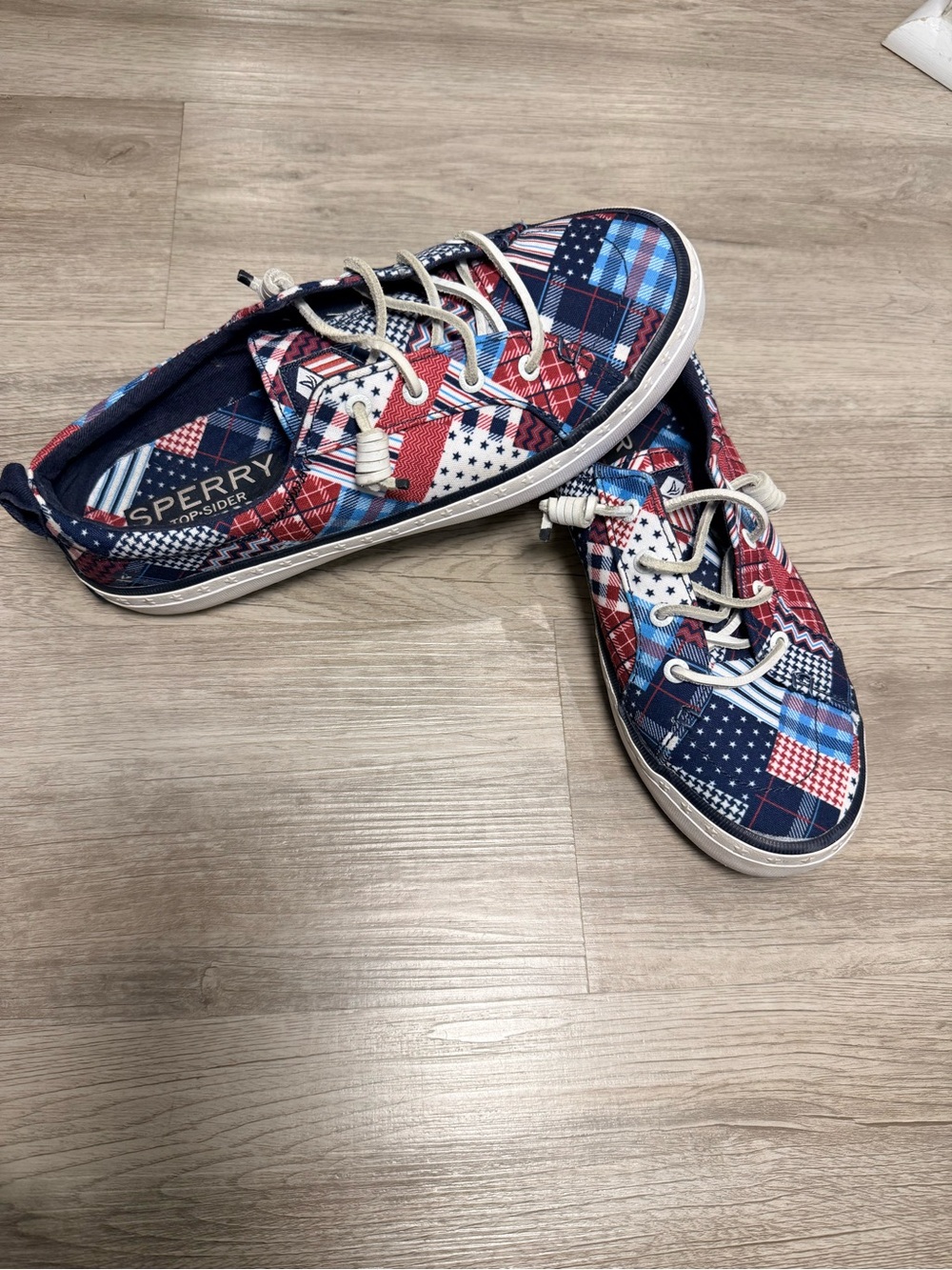 Sperry Crest Vibe Madras Patchwork Sneakers Red White Blue Women’s 8.5 - Picture 2 of 9